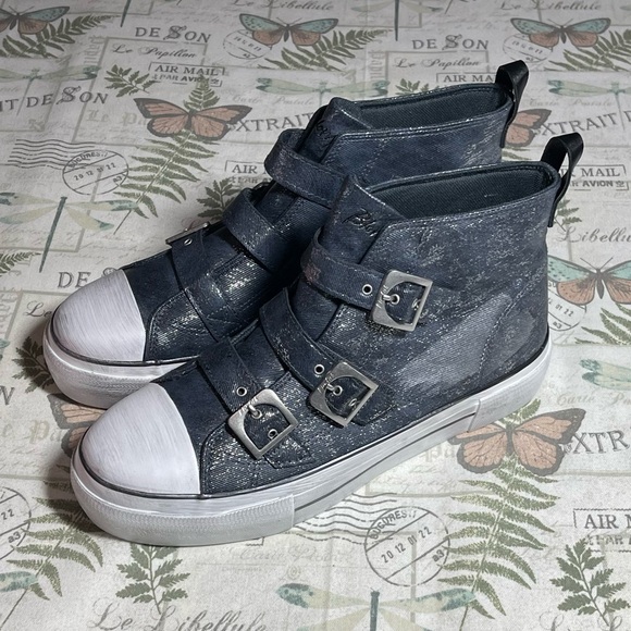 Blowfish Malibu Knockout Sparkle Sneakers with Velcro Buckle Straps 11‎